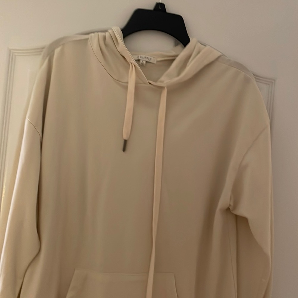 Oversized caps light weight sweatshirt
